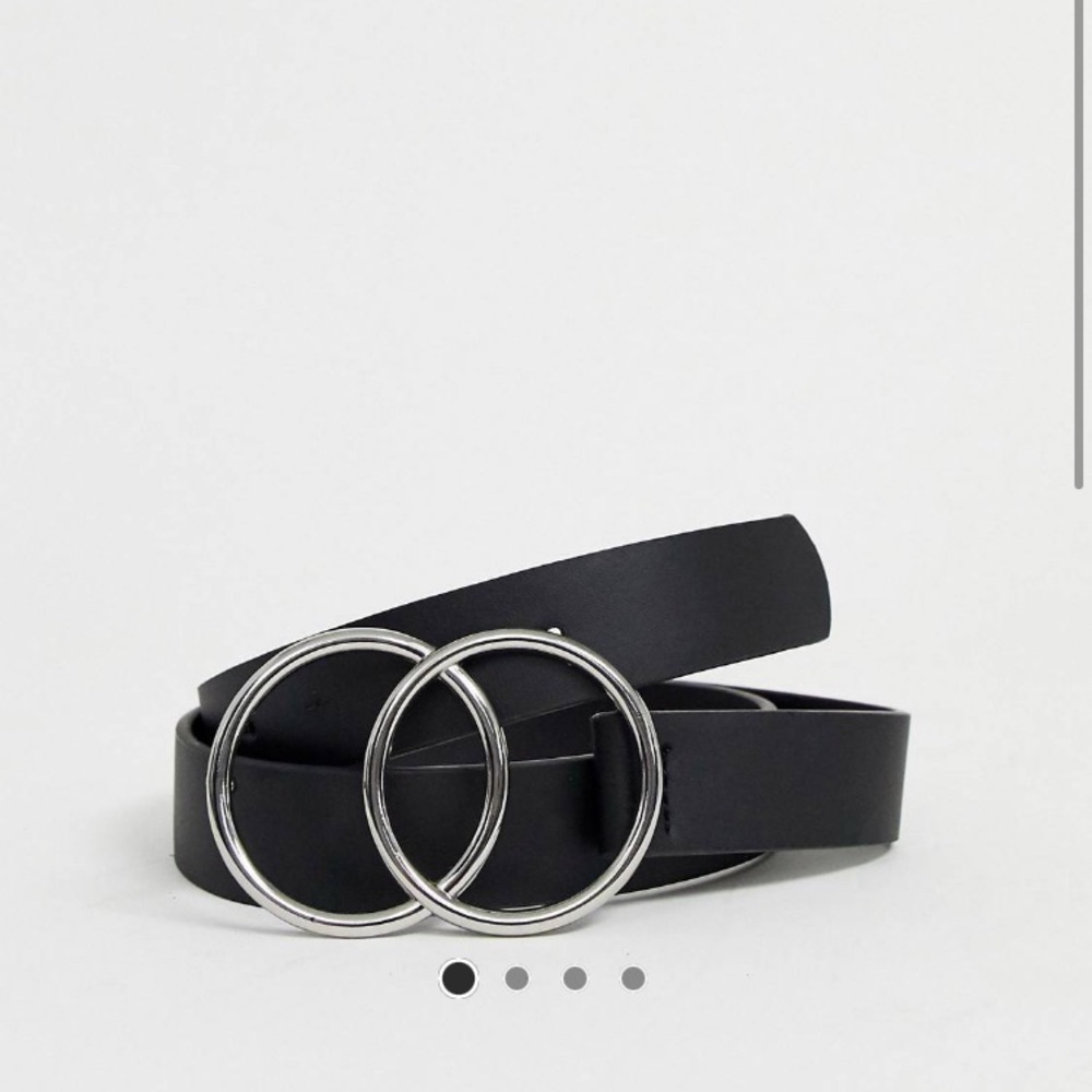 ASOS DESIGN double circle waist and hip jeans
belt with silver buckle